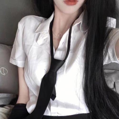 爱长颈鹿的女人